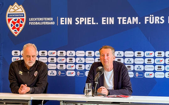 Konrad Fünfstück muss gegen Wales und Schottland auf eine lange Absenzenliste reagieren.