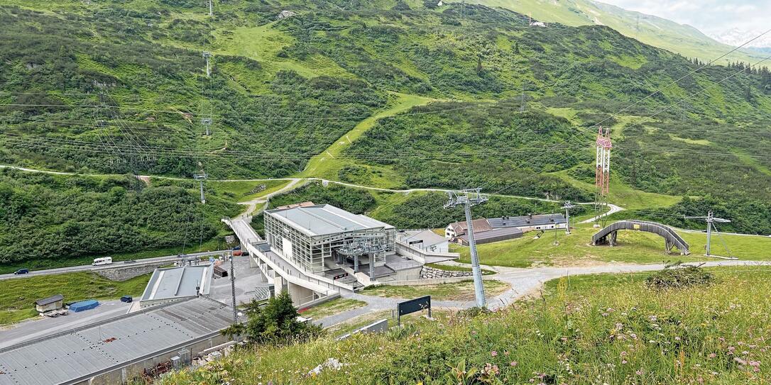 Nach der Schneeschmelze starten nun die Windmessungen auf der Alpe Rauz.