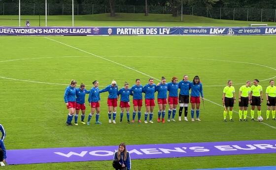 Die Liechtensteinische Nationalhymne beim letzten Spiel der Women's Nations League