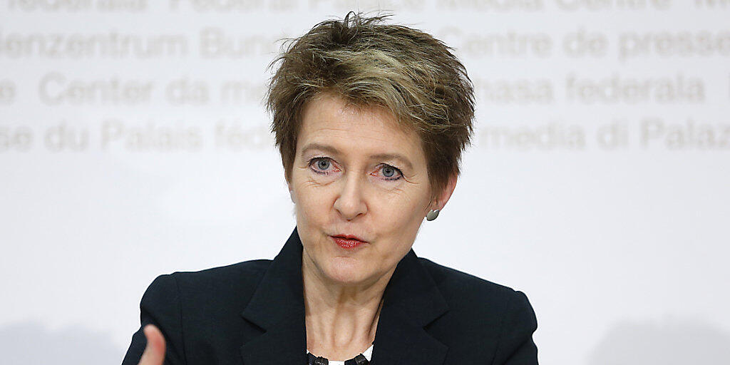 Justizministerin Simonetta Sommaruga stellt das neue Geldspielgesetz vor, über das am 10. Juni abgestimmt wird.