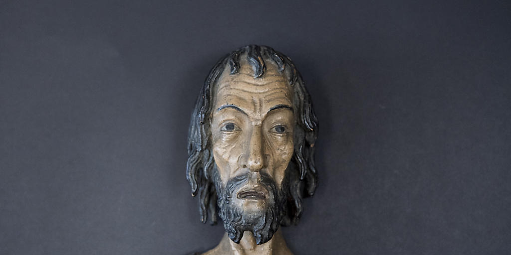 Die älteste, aber undatierte Holzstatue von Niklaus von Flüe, zu dessen Gedenken in Sachseln ein ökumenischer Gottesdienst gefeiert worden ist.
