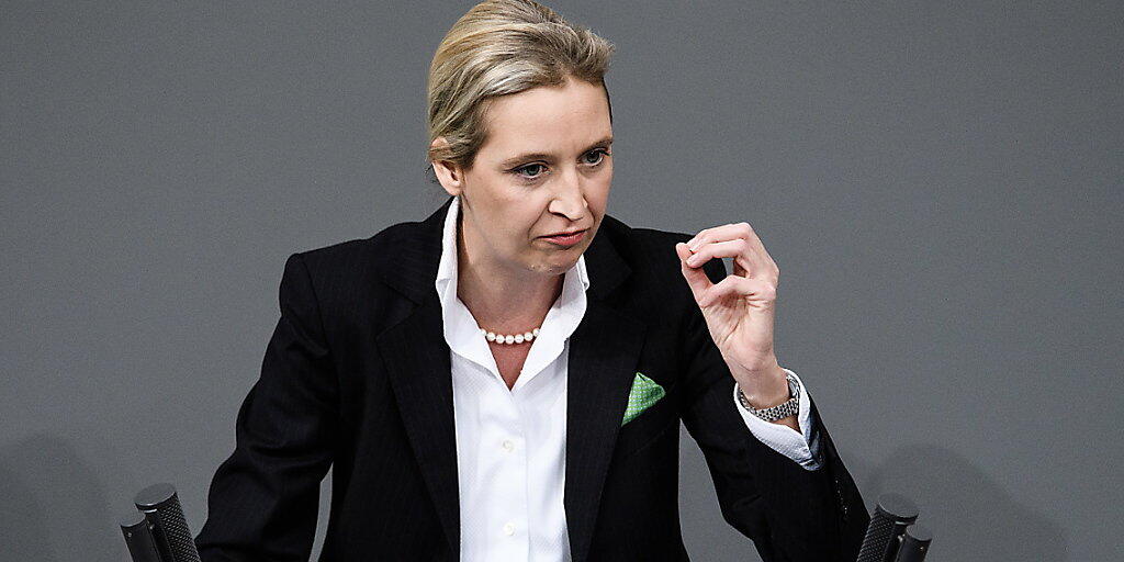 Das Aush&auml;ngeschild der rechtspopulistischen "Alternative f&uuml;r Deutschland", Alice Weidel, zieht aus der Schweiz weg. In Biel hatte Weidel einen Wohnsitz mit ihrer Lebenspartnerin und zwei Kindern.