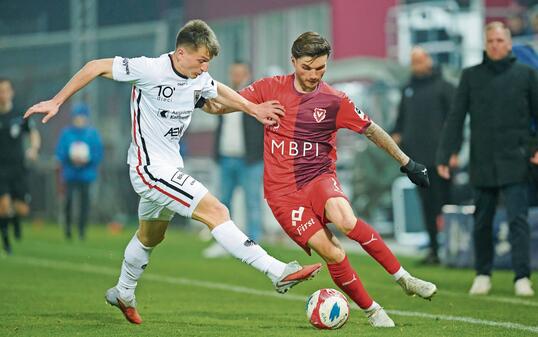 Das Duell zwischen Aarau und Vaduz geht in die spannende Schlussphase.