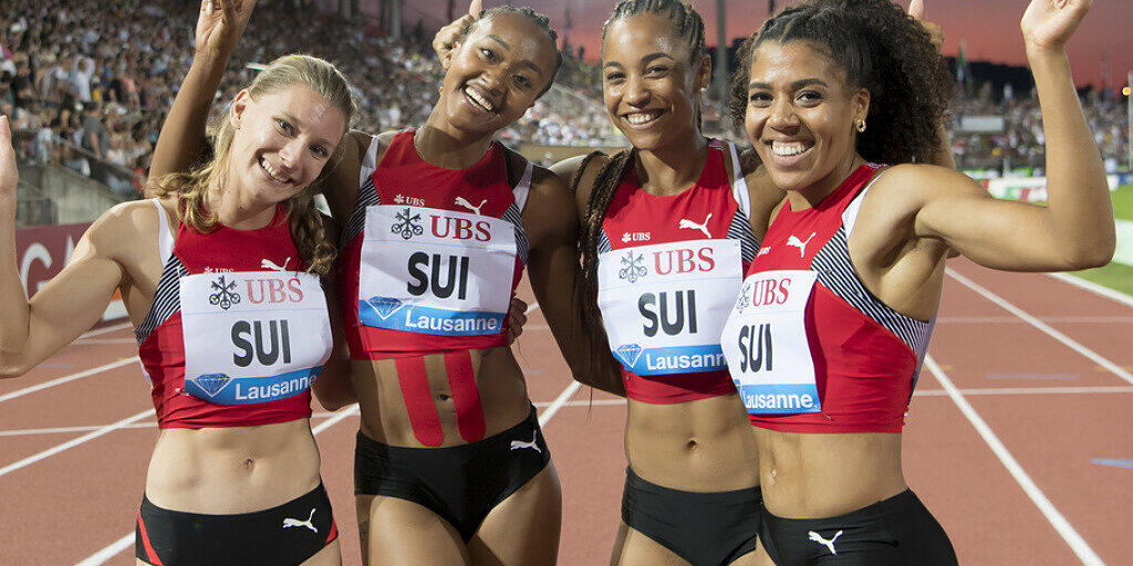 Die Schweizer 100-Meter-Sprintstaffel mit Mujinga Kambundji, Salome Kora, Sarah Atcho and Ajla Del Ponte (von rechts) an der Athletissima 2019. (Archivbild)