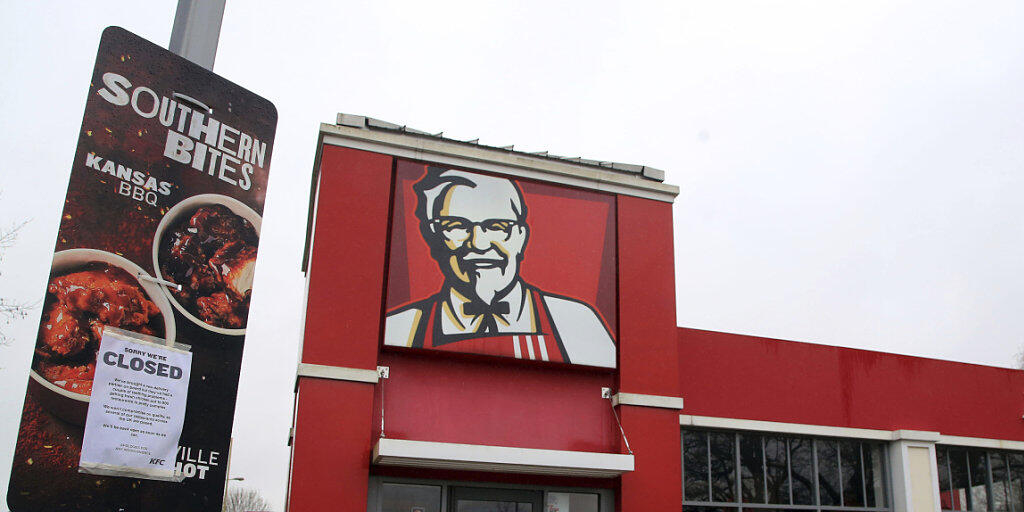 Hunderte Filialen der Fast-Food-Kette KFC bleiben womöglich noch bis Ende der Woche zu - wegen Lieferproblemen.