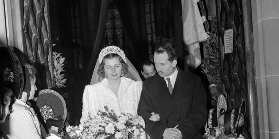 HOCHZEIT, HEIRAT, GRAEFIN, SCHLEIER, BRAUTSTRAUSS, BRAUT, BRAEUTIGAM, BRAUTPAAR, FUERST, FUERSTIN, TRACHTENMAEDCHEN,