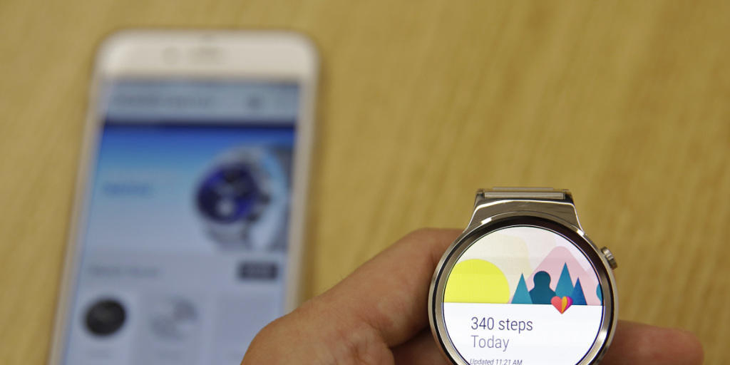 Austausch unter Rivalen: Neue Android Wear Uhren sind kompatibel mit Apples iPhones