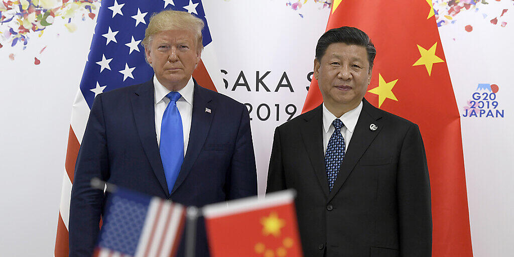 Die Spannungen zwischen China und den USA nehmen zu. Der chinesische Präsident Xi Jingping (rechts) fordert den amerikanischen Präsidenten Donald Trump auf, die Schulden bei der Uno zu begleichen. (Archivbild)