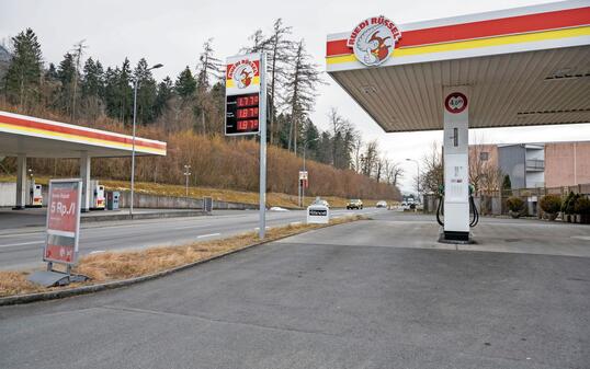 250218 Shell-Tankstellen -Ruedi Rüssel