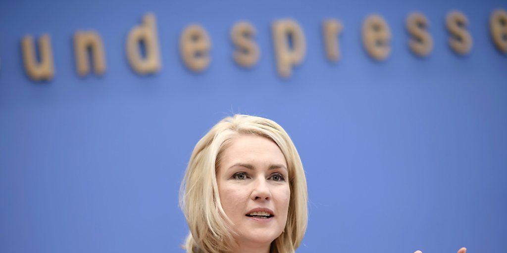 Begrüsst das neue Gesetz zur Lohntransparenz: Die deutsche Familienministerin Manuela Schwesig. Begrüsst das neue Gesetz zur Lohntransparenz: Die deutsche Familienministerin Manuela Schwesig.