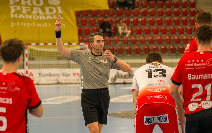 Derbys und Spiele mit Einfluss auf den Saisonverlauf hinterlassen bei Referee Ramin Nasseri-Rad den st&auml;rksten Eindruck.