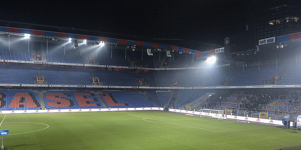 Ohne Flutlicht geht im St.-Jakob-Park in den Abendspielen nichts