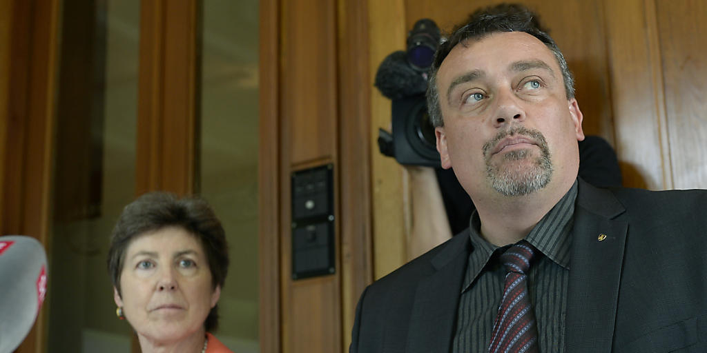 Kathy Riklin (CVP, ZH) und Jorn Dohrmann (EKR, Dänemark) geben vor den Medien Auskunft über das zweitägige interparlamentarische Treffen EU - Schweiz in Zürich