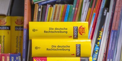 Duden, deutsche Rechtschreibung, Wörterbuch, Schule, Schreiben,