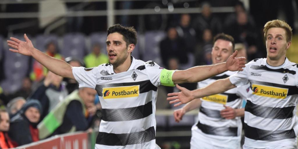 Lars Stindl (13) trifft im Moment das Tor ganz gut, im Hintergrund jubelt Josip Drmic (9) mit Lars Stindl (13) trifft im Moment das Tor ganz gut, im Hintergrund jubelt Josip Drmic (9) mit