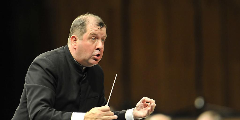 Ivor Bolton wird neuer Chefdirigent des Sinfonieorchesters Basel. Unser Archivbild zeigt ihn 2010 mit dem Mozarteumorchester in Salzburg, das er seit 2004 leitet.