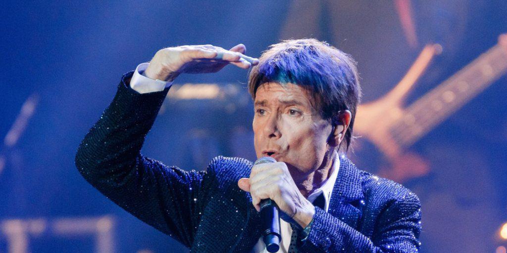 Cliff Richard im Mai 2014 während eines Konzerts in Hamburg