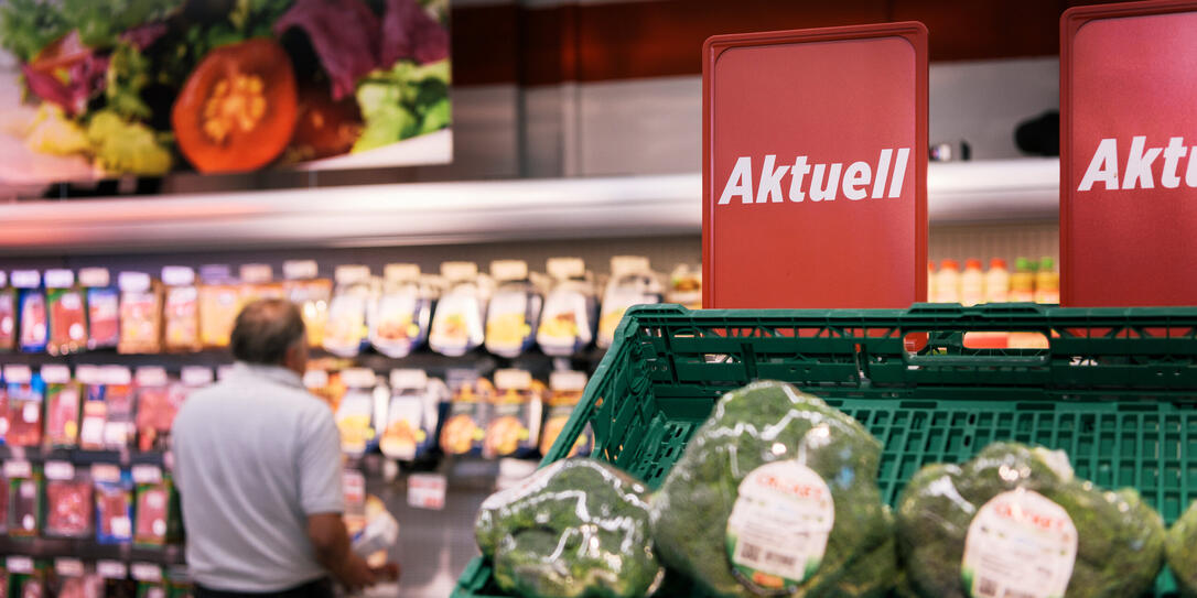 LEBENSMITTELEINZELHANDEL, EINZELHANDEL, UNTERNEHMEN, DISCOUNTER, DETAILLIST, EINER FUER ALLE, GESSCHAEFT, GESCHAEFTER, LADEN, LAEDEN, EINKAUF, EINKAUFEN, FILIALE, FILIALEN, BILLIG-SUPERMARKT, BILLIG SUPERMARKT, BILLIG-SUPERMAERKTE, BILLIG SUPERMAERKTE, SUP