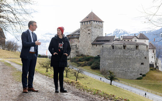 «Luag Julia, das Fürstentum ist eine konstitutionelle Erbmonarchie auf demokratischer und parlamentarischer Grundlage».