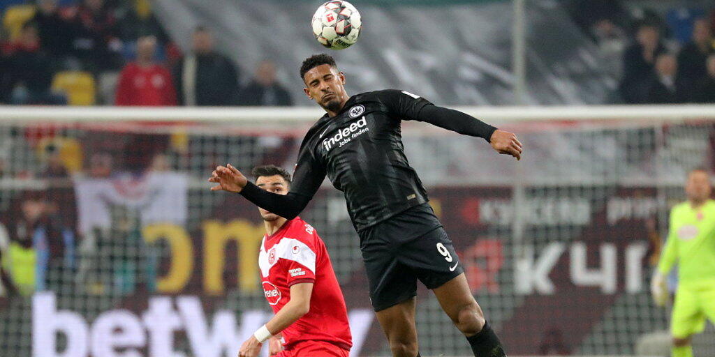 Frankfurts Sébastien Haller erzielte in der Nachspielzeit seine Saisontore 13 und 14