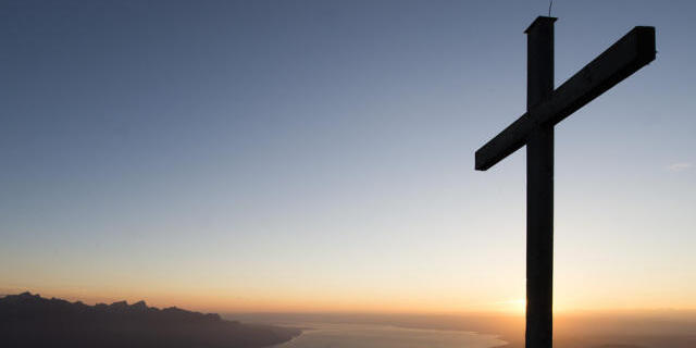 Kreuz auf der Dent de Jaman VD über dem Genfersee (Symbolbild) Kreuz auf der Dent de Jaman VD über dem Genfersee (Symbolbild)