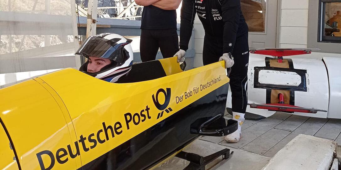 Bobteam im deutschen Schlitten Bobteam im deutschen Schlitten