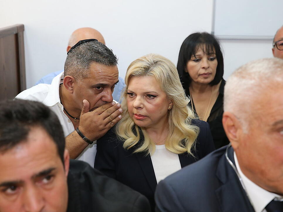 Soll in Luxusrestaurants Essen auf Staatskosten bestellt haben: Israels First Sara Netanyahu am Sonntag im Gerichtssaal in Jerusalem.