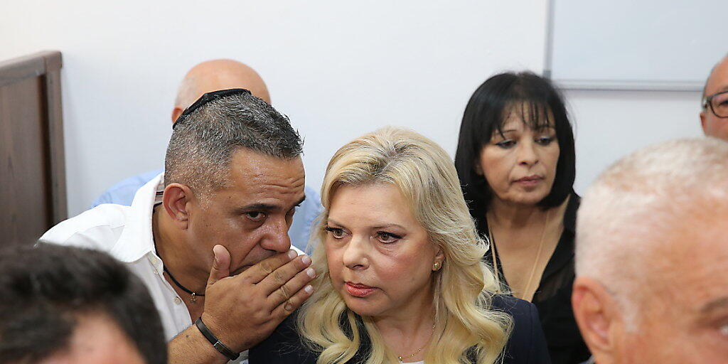 Soll in Luxusrestaurants Essen auf Staatskosten bestellt haben: Israels First Sara Netanyahu am Sonntag im Gerichtssaal in Jerusalem.