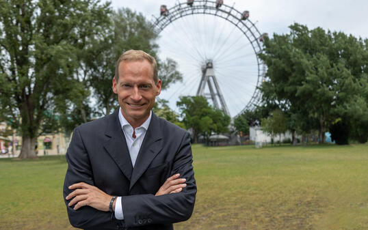 Vieles im grünen Bereich: Christoph Stieg pendelt zwischen Wien und Liechtenstein ausschliesslich mit der Bahn. 	(zvg)