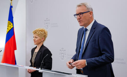 Liechtenstein Vaduz Medienraum Regierungsgebaeude PK Konzept Raum und Mobilitaet 2025 Regierungsrat Daniel Oehry