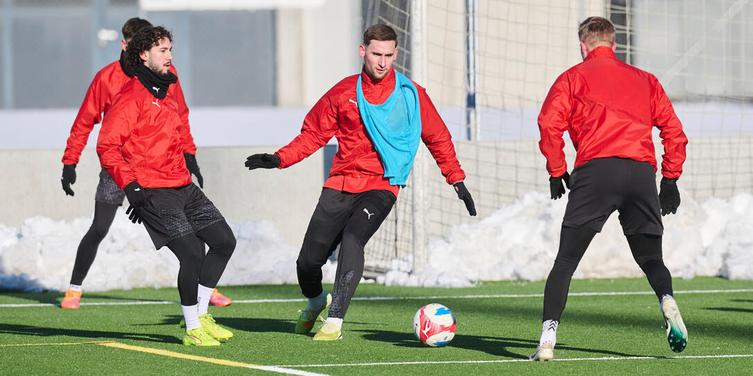 Milos Cocic (mitte) soll in der Rückrunde Tore schiessen.