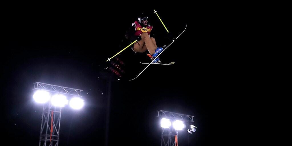 Giulia Tanno ist eine der Schweizer Freeskierinnen, die am Night-Event in Modena im Scheinwerferlicht stehen Giulia Tanno ist eine der Schweizer Freeskierinnen, die am Night-Event in Modena im Scheinwerferlicht stehen