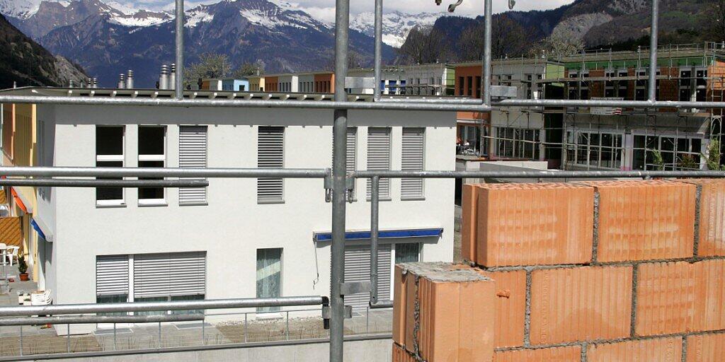 In der Finanzierung von Wohneigentum mischen neben den Banken mittlerweile auch Versicherer und Pensionskassen mit. (Archivbild)