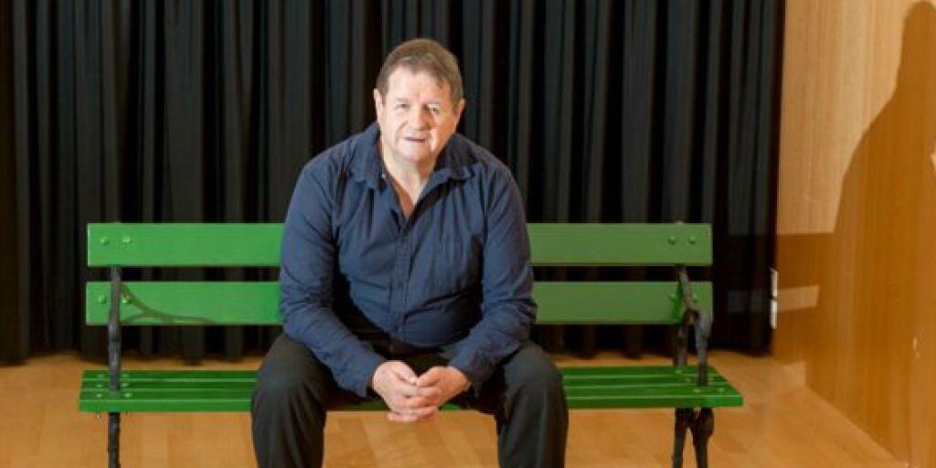 Hanspeter Müller-Drossaart bringt den Roman "Der Trafikant" von Robert Seethaler auf die Bühne des Sogar Theaters in Zürich. Premiere ist am 12. April 2018.