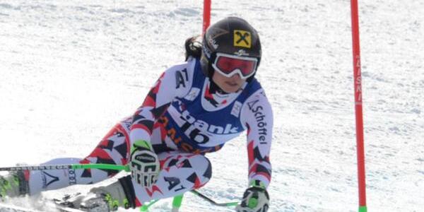 Anna Fenninger gewinnt in Bankso die Kombination