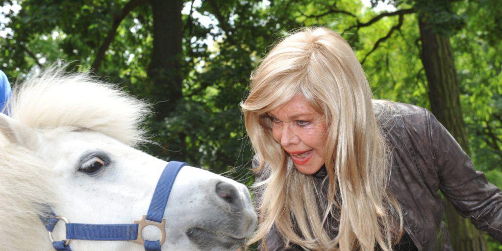 Erst ein gefeierter Filmstar, dann Totschlag im Affekt und schliesslich Dschungelkönigin: Die Schauspielerin Ingrid van Bergen wird heute 85 Jahre alt (Archivbild). Erst ein gefeierter Filmstar, dann Totschlag im Affekt und schliesslich Dschungelkönigin: Die Schauspielerin Ingrid van Bergen wird heute 85 Jahre alt (Archivbild).