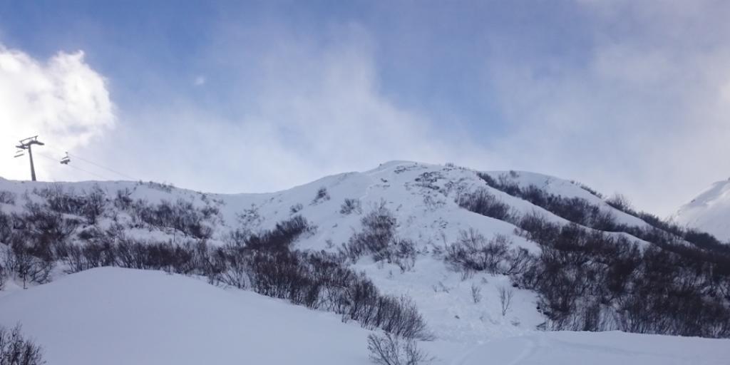 Abseits der Pisten im Val da Giuv löste der Skifahrer das Schneebrett aus. Abseits der Pisten im Val da Giuv löste der Skifahrer das Schneebrett aus.