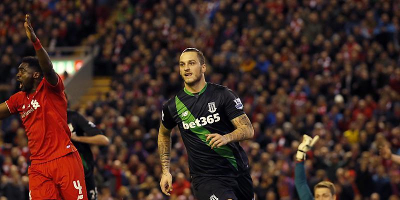 Soeben hat Marko Arnautovic getroffen. Die Reklamationen der Reds sind vergebens