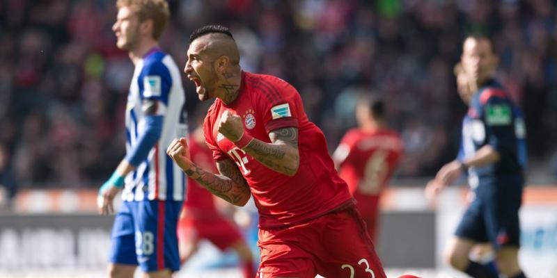Arturo Vidal ebnete mit einem abgelenkten Weitschuss zum 1:0 den Bayern den Weg zum Sieg in Berlin Arturo Vidal ebnete mit einem abgelenkten Weitschuss zum 1:0 den Bayern den Weg zum Sieg in Berlin
