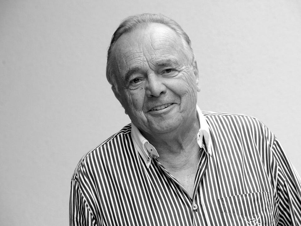 Jahrelang stand Schauspieler Dieter Bellmann als Professor Gernot Simoni, Chef der "Sachsenklinik", in der deutschen TV-Serie "In aller Freundschaft" vor der Kamera. Nun ist Bellmann im Alter von 77 Jahren gestorben. (Archivbild)