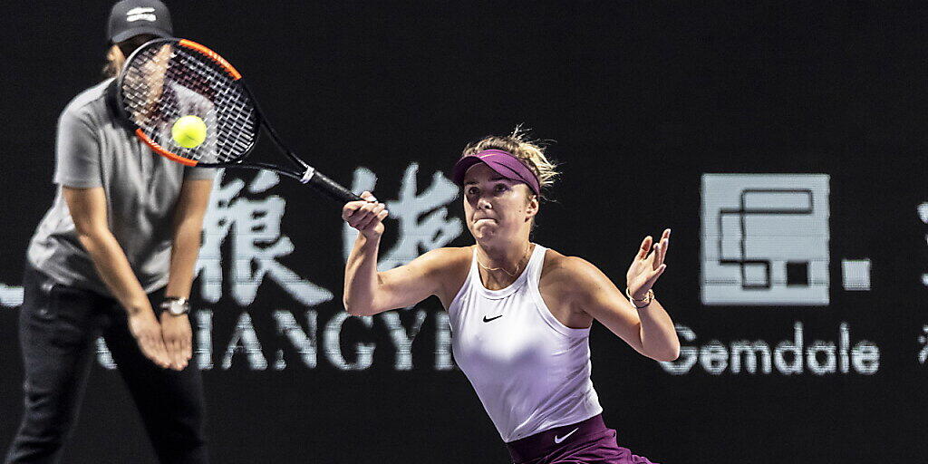 Die Titelverteidigerin Jelina Switolina startete mit einem Sieg in die WTA Finals in Shenzhen