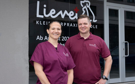 240528 #näherdran_balzers: In Balzers eröffnet eine neue Tierarztpraxis. Sandy und Stefan Kindle