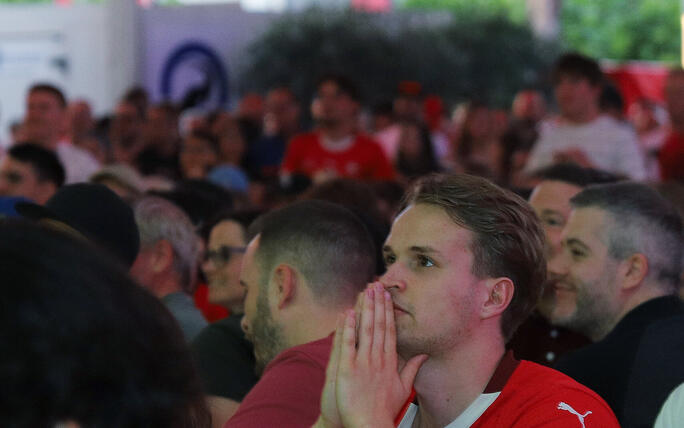 WM-Meile Rathausplatz Vaduz Spiel Schweiz-Katar