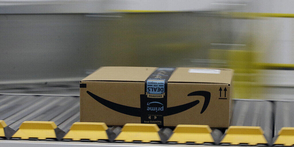 Frankreich führte Anfang Juli eine neue Steuer für Unternehmen wie Google, Amazon, Facebook und Apple ein - US-Internetkonzerne, die in Europa kaum Steuern zahlen, da sie dort oft nicht mit Filialen physisch präsent sind. (Symbolbild) Frankreich führte Anfang Juli eine neue Steuer für Unternehmen wie Google, Amazon, Facebook und Apple ein - US-Internetkonzerne, die in Europa kaum Steuern zahlen, da sie dort oft nicht mit Filialen physisch präsent sind. (Symbolbild)