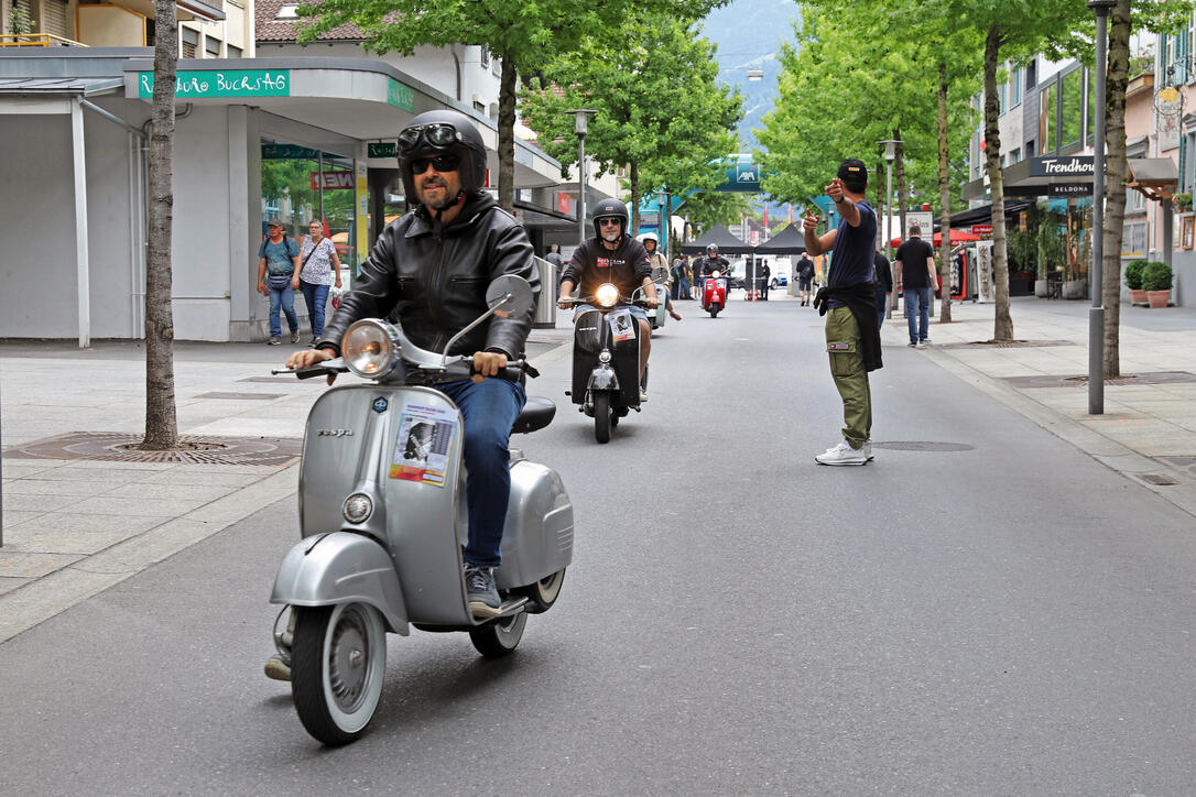 Vespa-Treff in Buchs