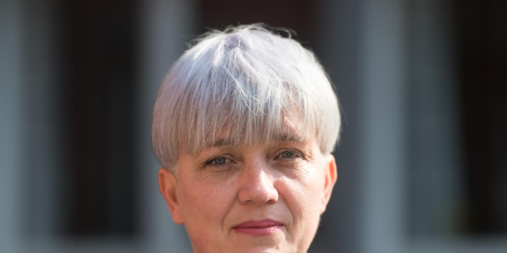 Die Lyrikerin und Literaturübersetzerin Orsolya Kalasz erhält den Peter-Huchel-Preis 2017 für deutschsprachige Lyrik. (Archiv) Die Lyrikerin und Literaturübersetzerin Orsolya Kalasz erhält den Peter-Huchel-Preis 2017 für deutschsprachige Lyrik. (Archiv)
