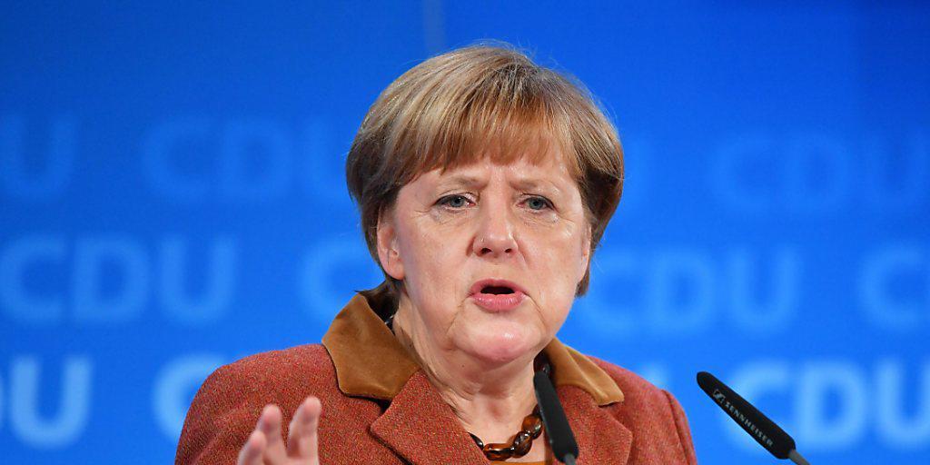 Rund zwei Wochen nach der Kandidaturankündigung von Angela Merkel befindet sich ihre Partei auf dem höchsten Umfragestand seit Anfang Jahr. (Archivbild)