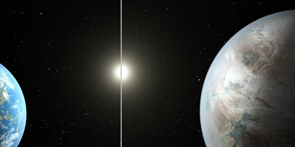 Die Erde (l) und der Exoplanet Kepler-452b im Vergleich - noch ist jedoch unbekannt, ob der neu entdeckte Planet Ozeane und Kontinente hat. Die Erde (l) und der Exoplanet Kepler-452b im Vergleich - noch ist jedoch unbekannt, ob der neu entdeckte Planet Ozeane und Kontinente hat.
