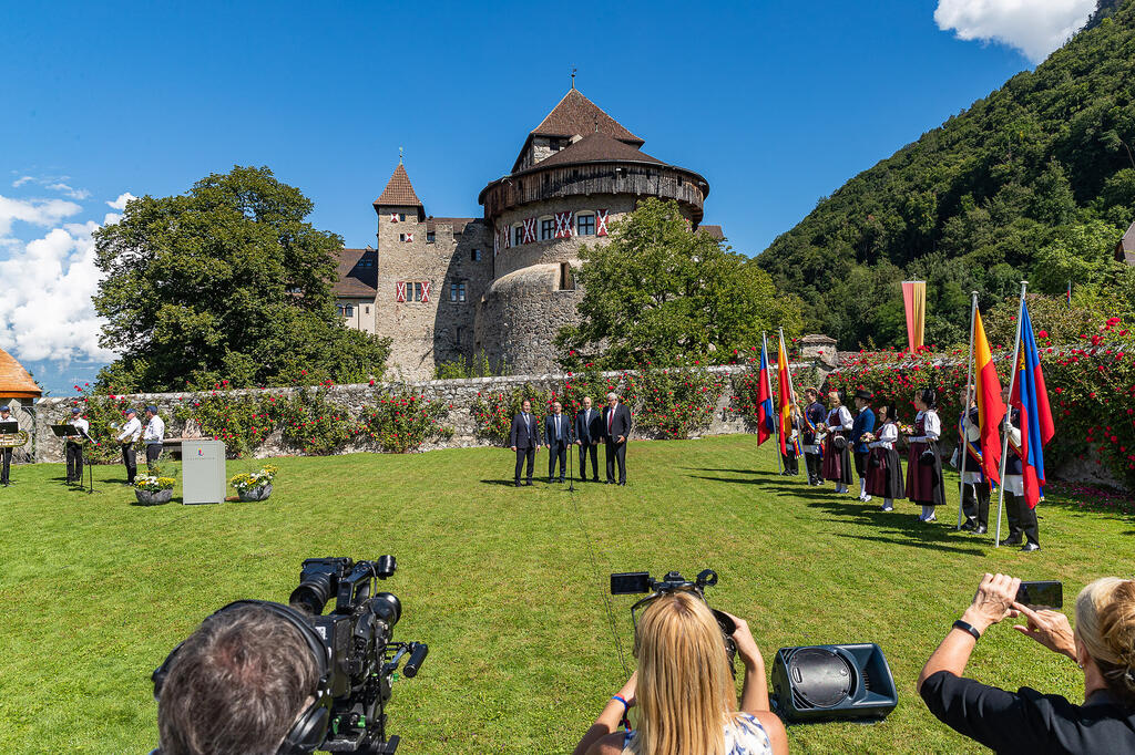 CASA DE LIECHTENSTEIN - Página 43 2101094_ajaxdetail_1vdXWB_Ov5wKL