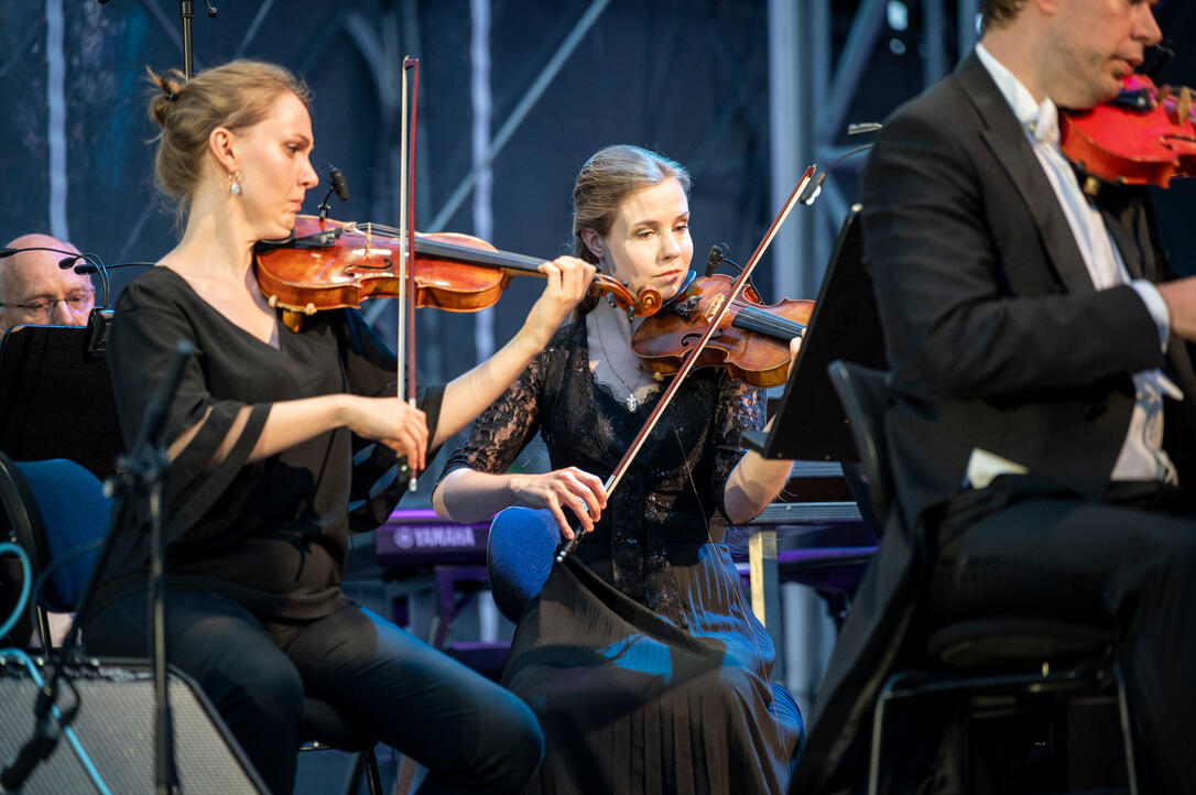 Abschlusskonzert Kevin Griffiths und das Sinfonieorchester Liech